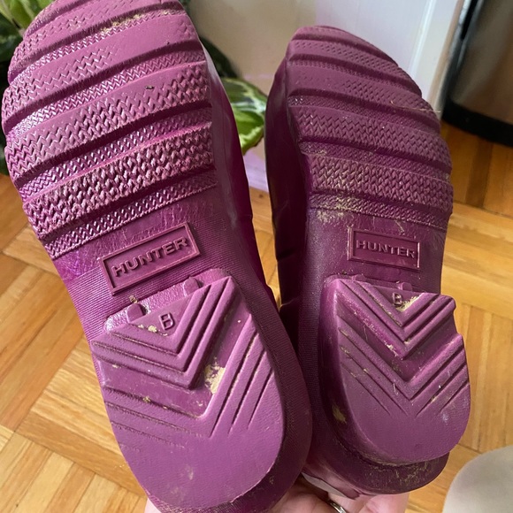 Hunter “original gloss” wellies/ rain boots ☔️ (magenta/purple) - Picture 2 of 9